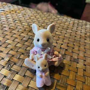 Calico Critters Cream Bunny Set, Sylvanian, lil Woodzeez